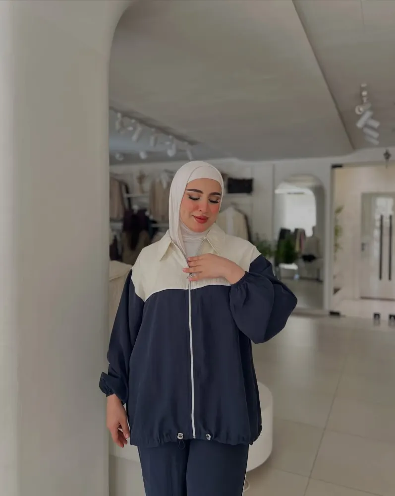 أكمام طويلة بأطراف مطاطية